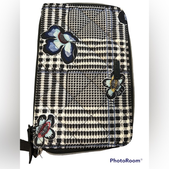 Vera Bradley Bedford Plaid RFID On the Go Wristlet - Picture 3 of 6